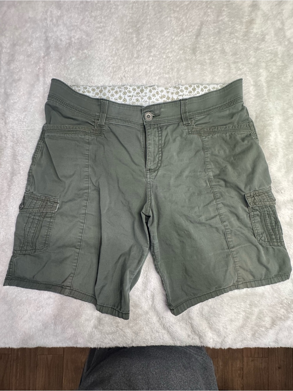 Lee women Olive Cargo Shorts